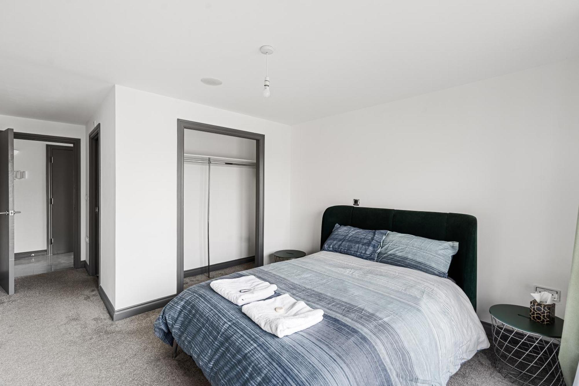 Long Letting - Luxurious 3 Bedroom Penthouse In City Centre - Parking Included! Челмсфорд Экстерьер фото