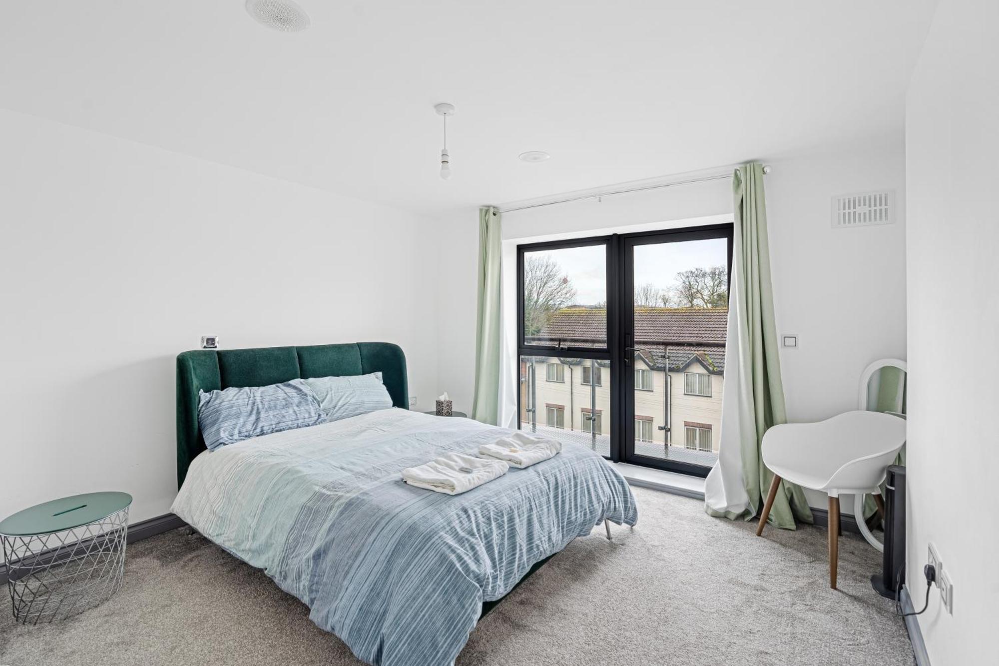 Long Letting - Luxurious 3 Bedroom Penthouse In City Centre - Parking Included! Челмсфорд Экстерьер фото