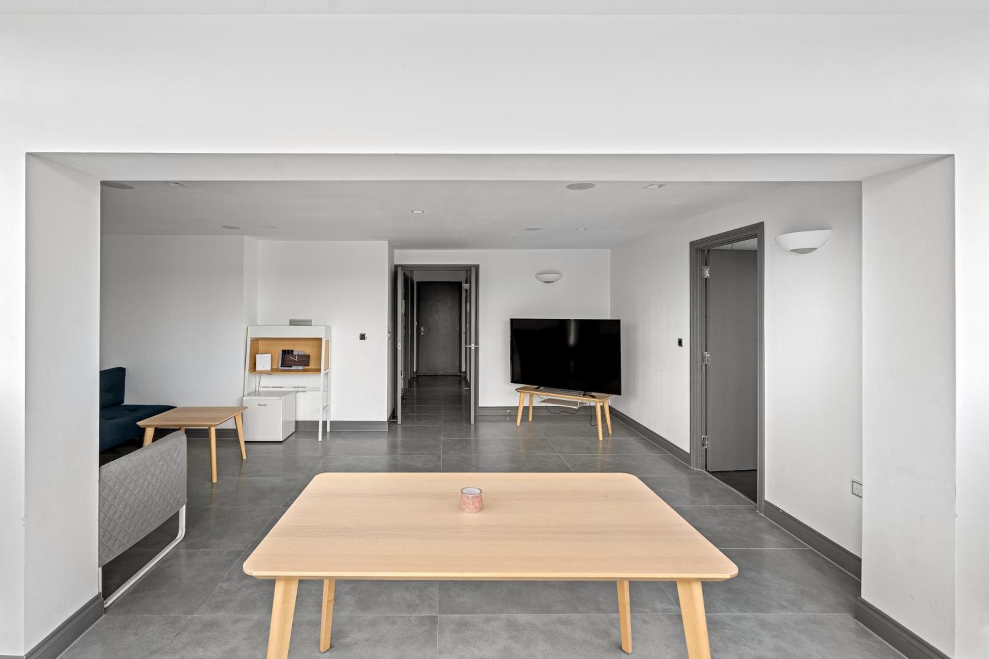 Long Letting - Luxurious 3 Bedroom Penthouse In City Centre - Parking Included! Челмсфорд Экстерьер фото