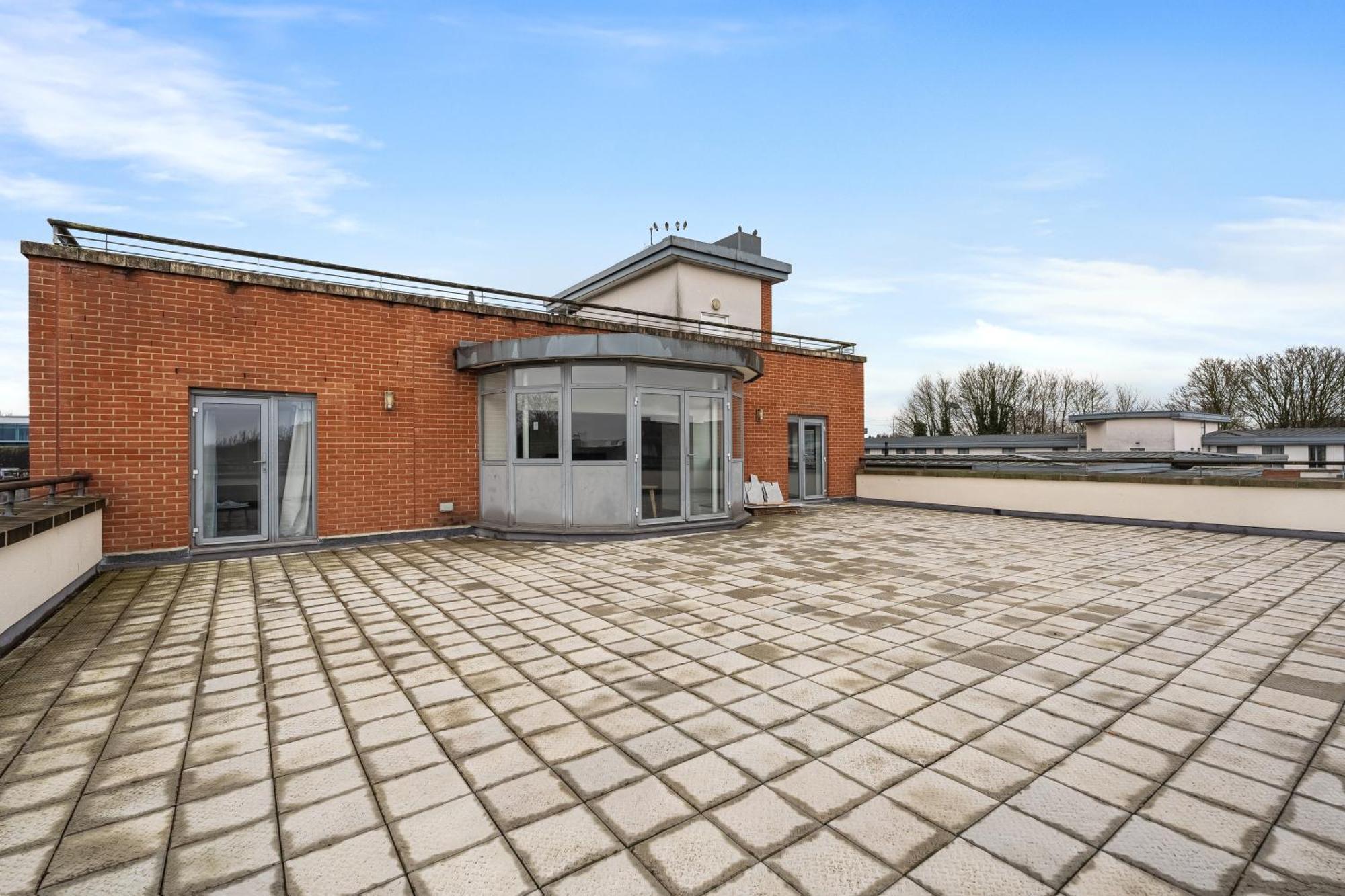 Long Letting - Luxurious 3 Bedroom Penthouse In City Centre - Parking Included! Челмсфорд Экстерьер фото