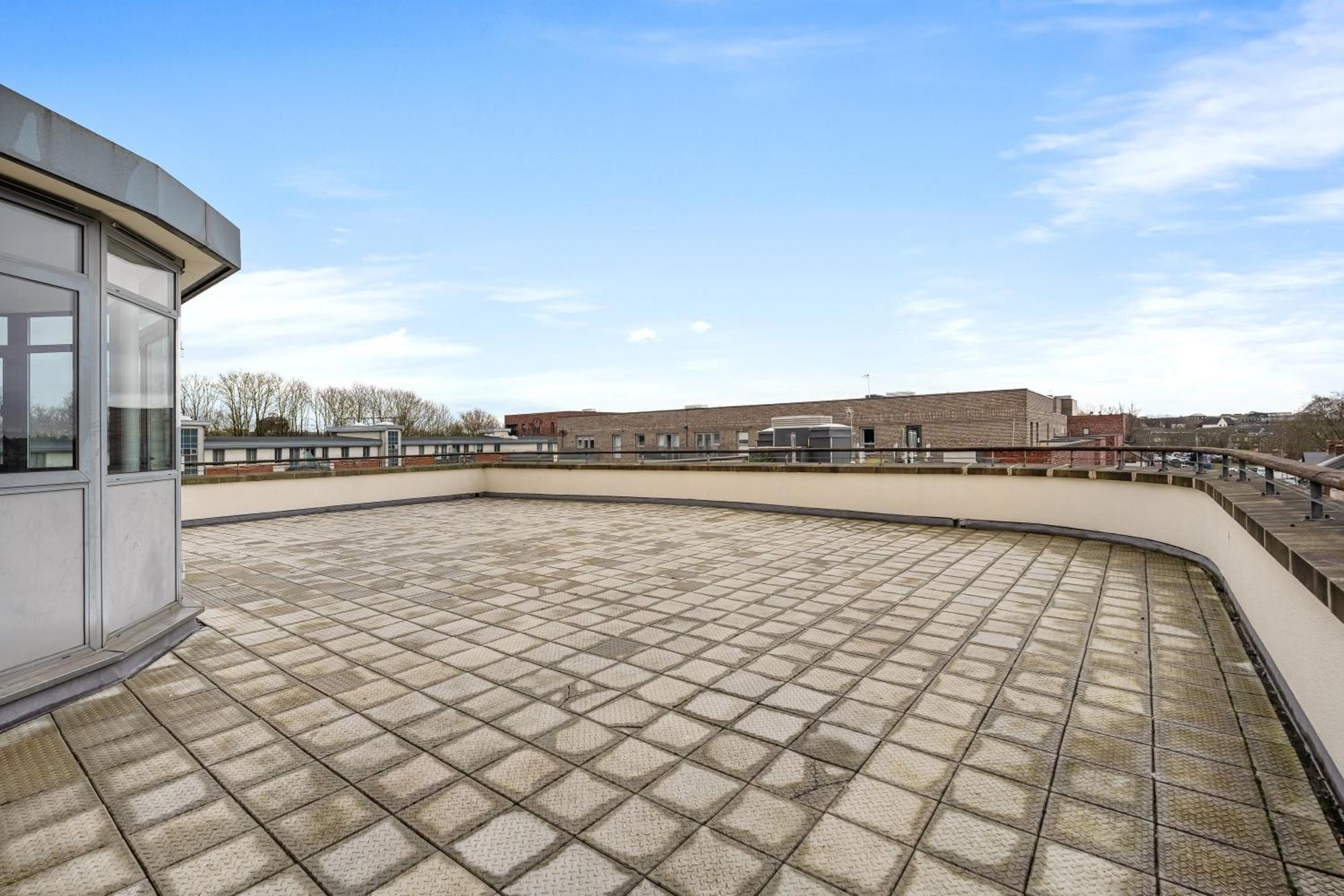Long Letting - Luxurious 3 Bedroom Penthouse In City Centre - Parking Included! Челмсфорд Экстерьер фото